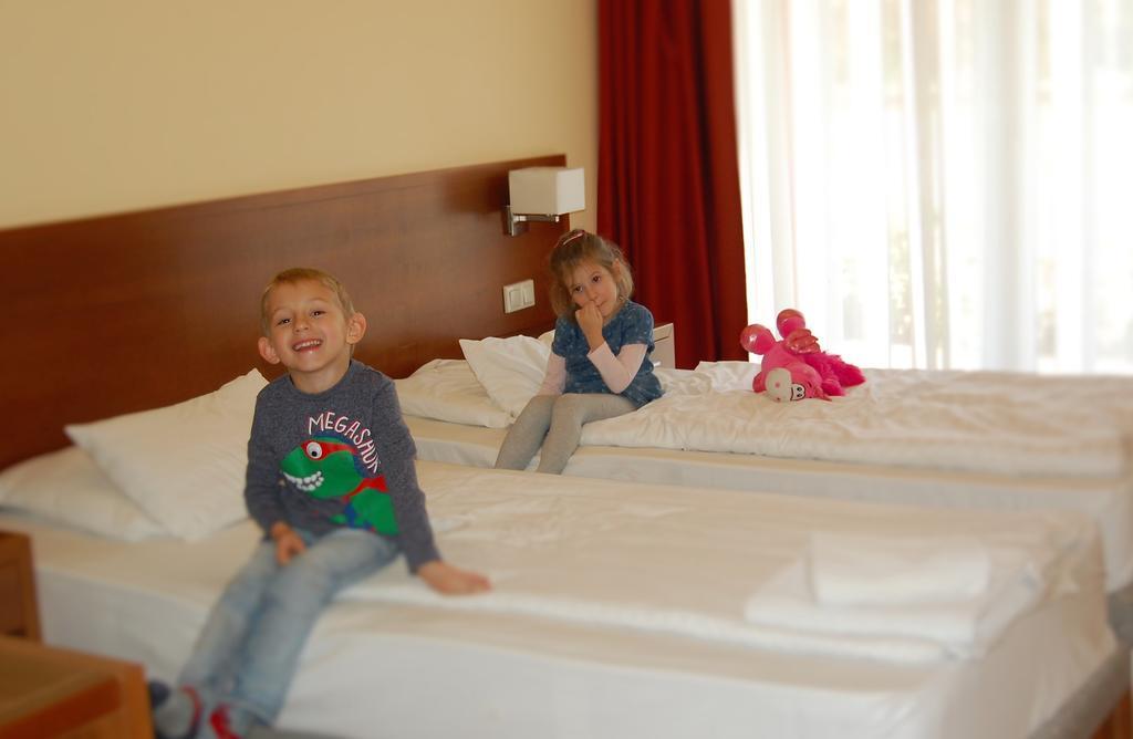 Kehida Family Resort Kehidakustány Exteriör bild